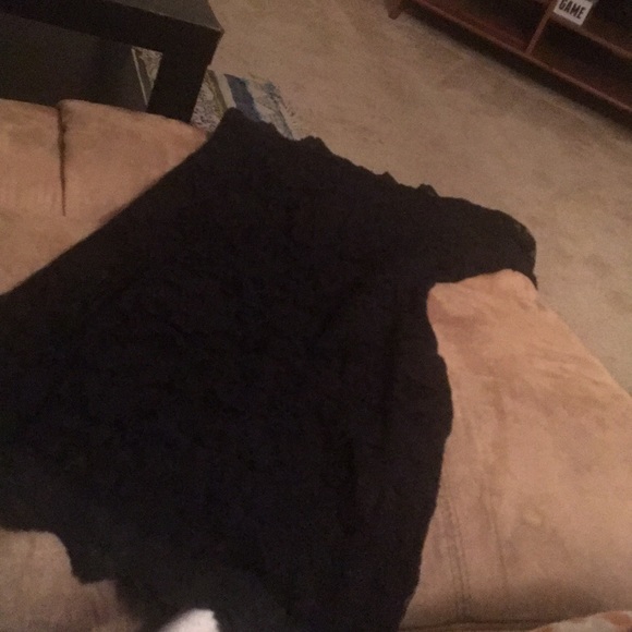 GOING OUT PARTY LACE DRESS. - Picture 2 of 3